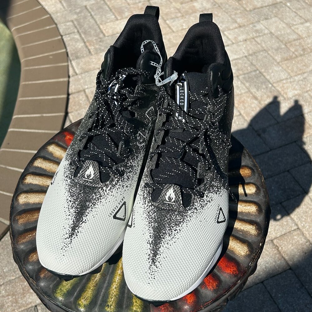 Under Armour Spotlight Franchise 2.0 RM Football Cleats – Men’s Size 16 – New